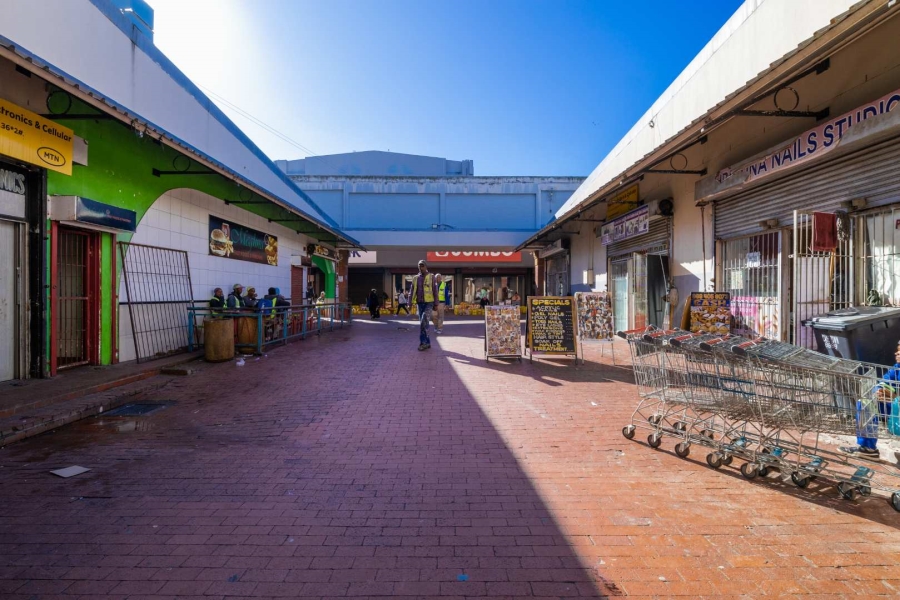 Commercial Property for Sale in Tafelsig Western Cape